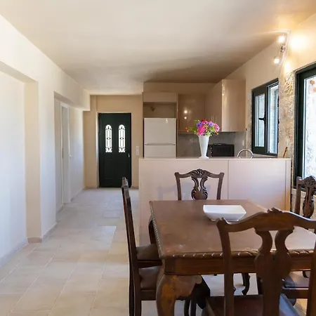Mani Residences Trisakia Tsopakas