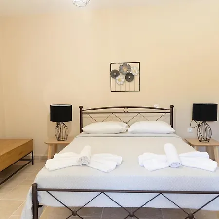 Mani Residences Trisakia * Tsopakas