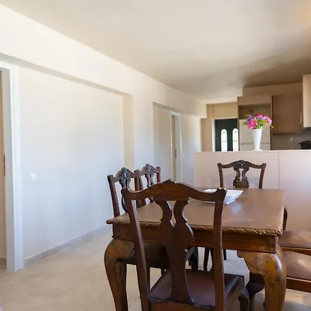 Mani Residences Trisakia Tsopakas