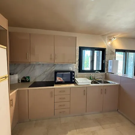 Mani Residences Trisakia *